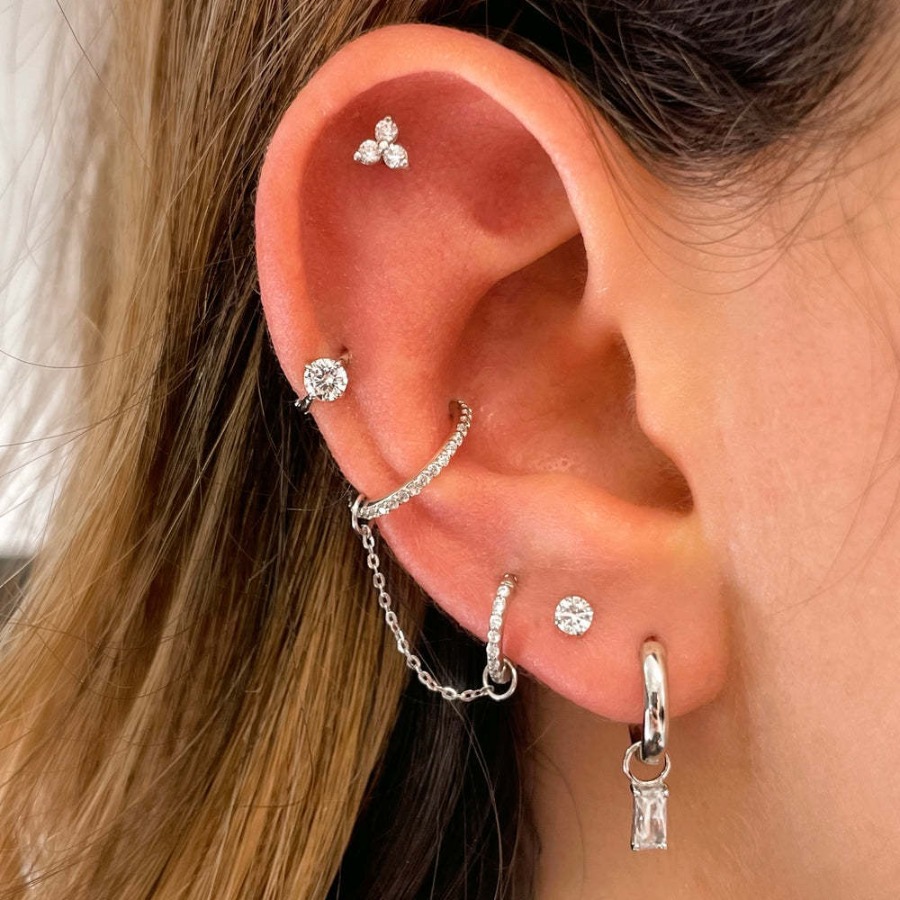 Body Jewelry Europe - ヨーロッパとアメリカの女性向け、鋭い骨型のジルコンタッセルチェーンイヤリングとチェーンがセットになった、ファッショナブルなイヤリングとチェーン