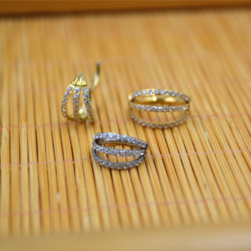 10個入り 16G CZ G23 チタン製ノーズシームレスヒ - Clicker Ring Seamless のレビューと価格