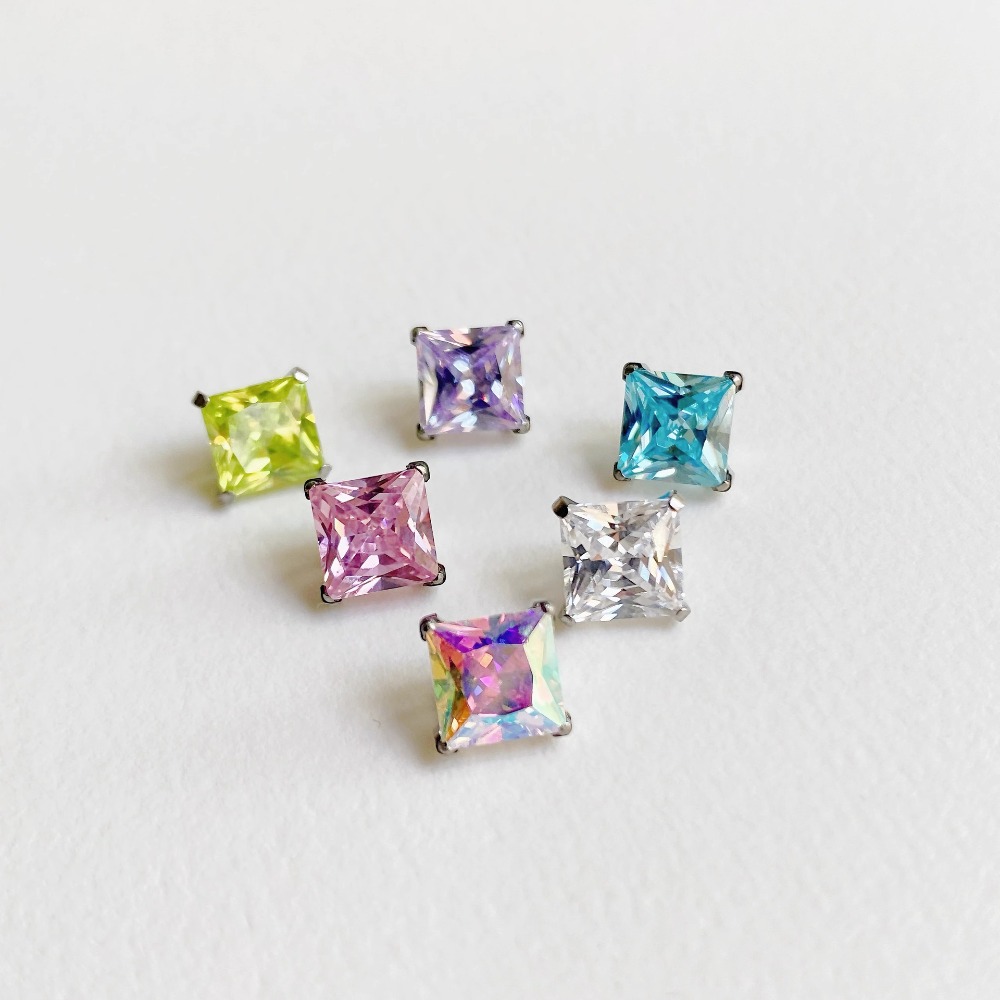 ASTM F136規格チタン製リップピアスリング、内ネジ式ジ - Body Jewelry Lip Ring のレビューと価格